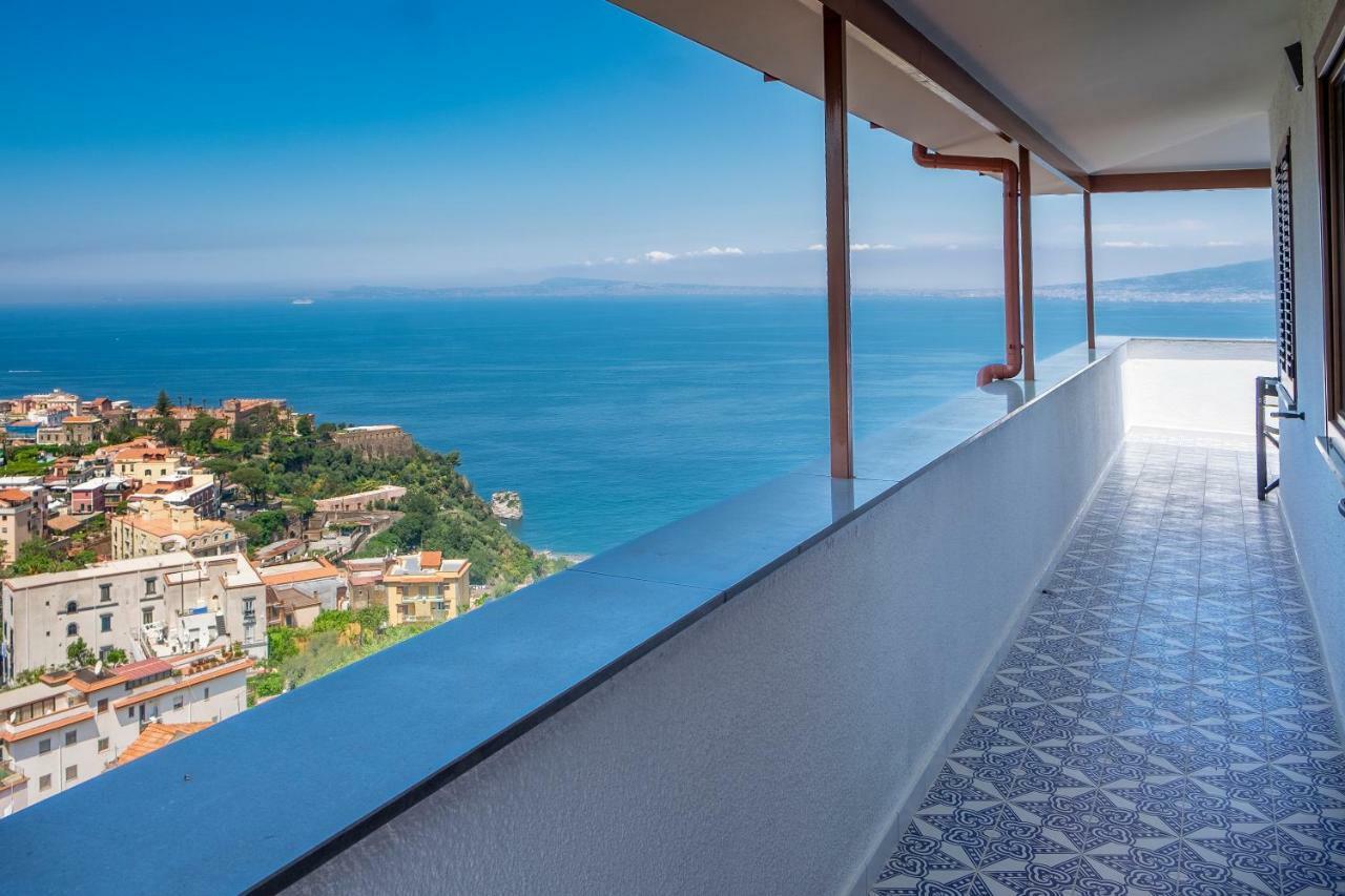 Appartamento In Villa Ariel Vico Equense Exteriör bild